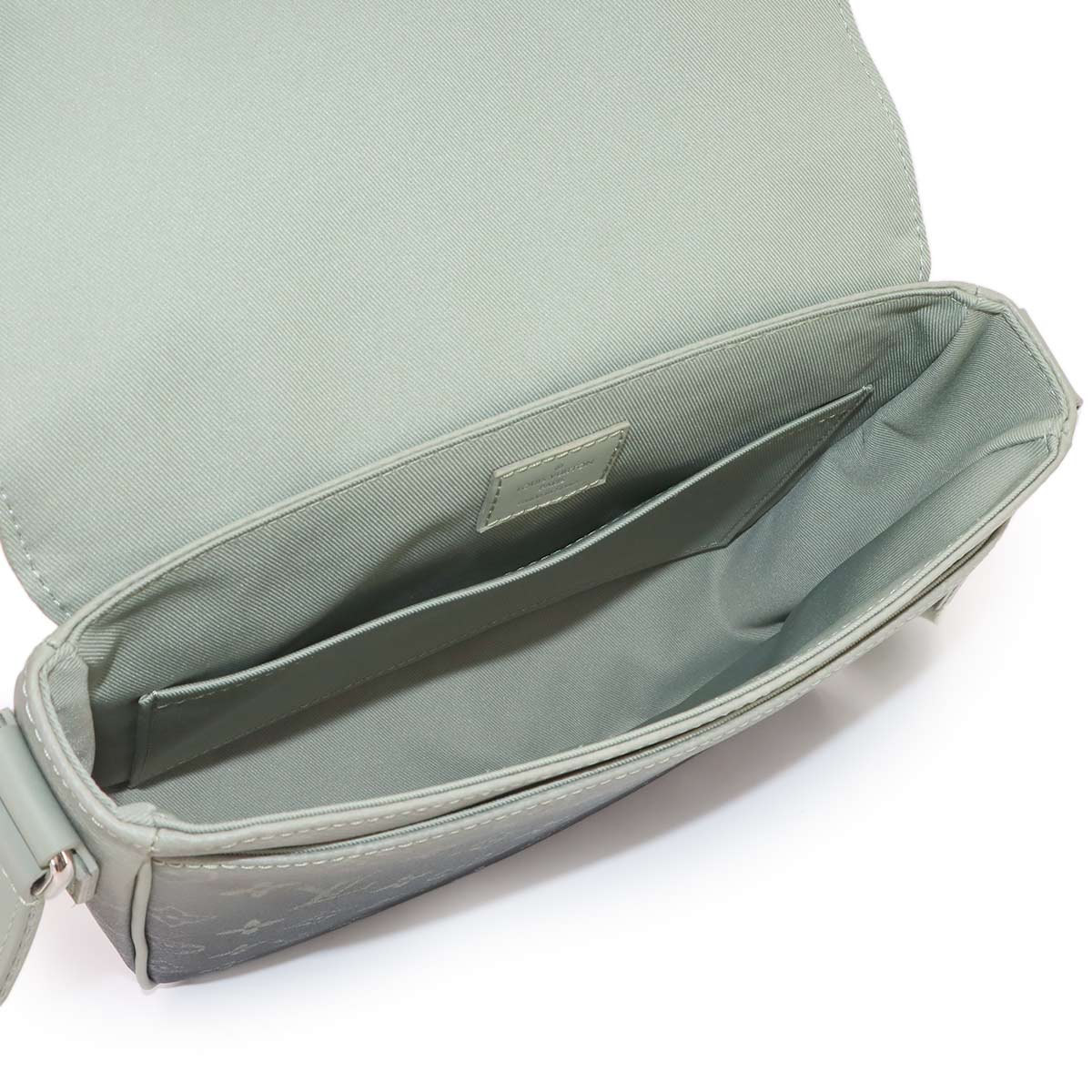 Monogram Gradient District PM NV3 Shoulder Bag M115963