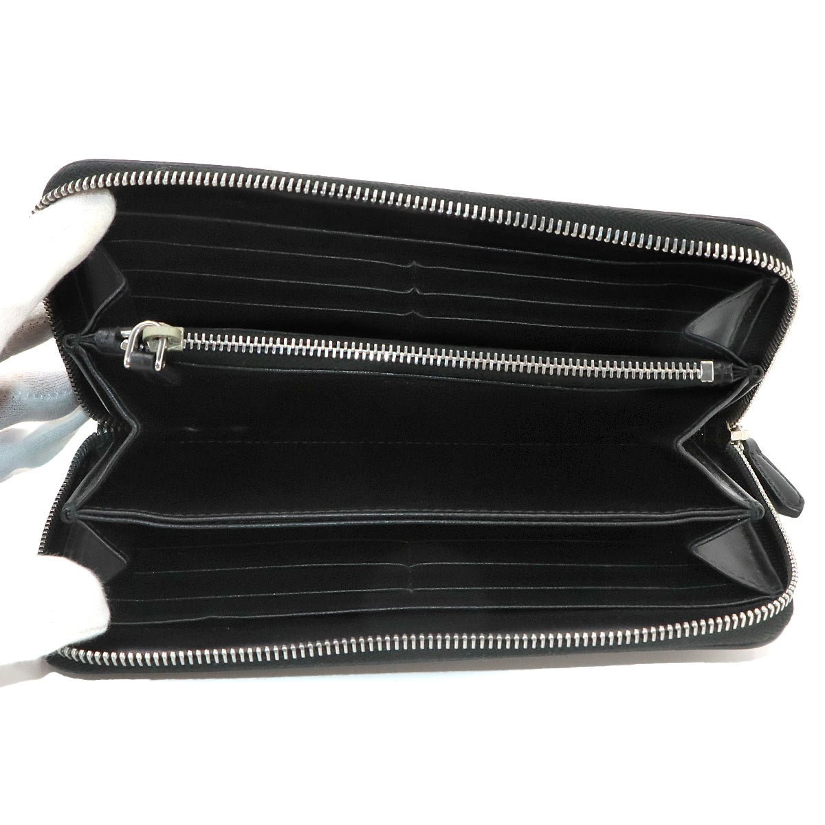 City Sport Zipped Around Long Wallet Leather Nero Fuchsia 1ML506