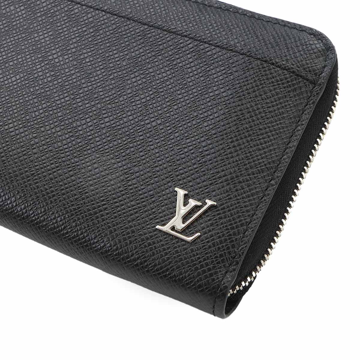 Taiga Zippy Dragonne Long Wallet Leather Noir M69409