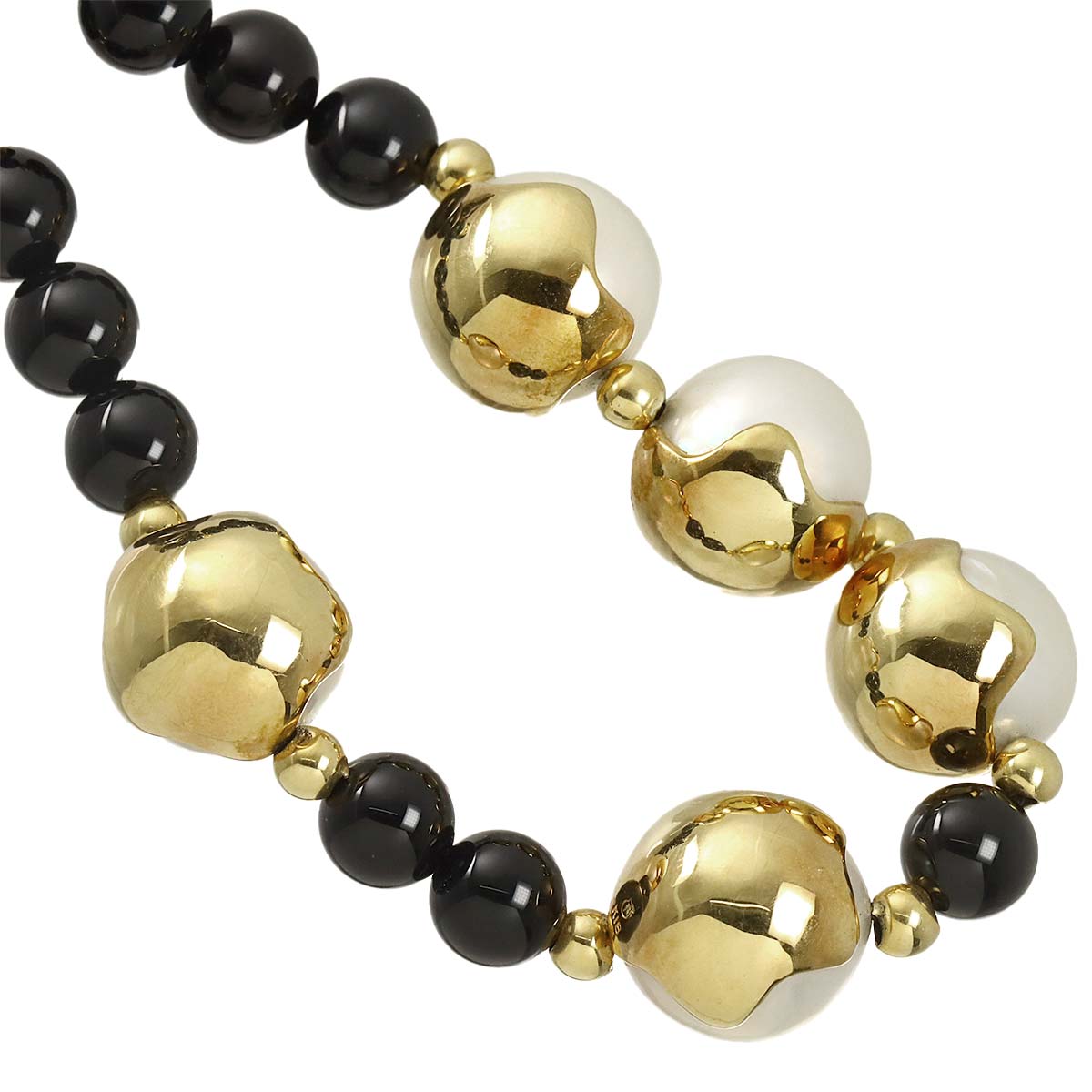 South Sea pearl 12.7-12.3mm Onyx Necklace 18K YG 750