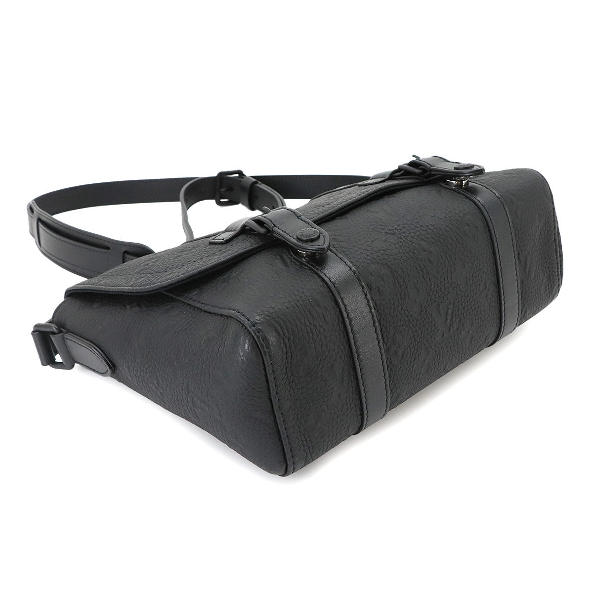 Monogram Taurillon Christopher Messenger Bag M28324