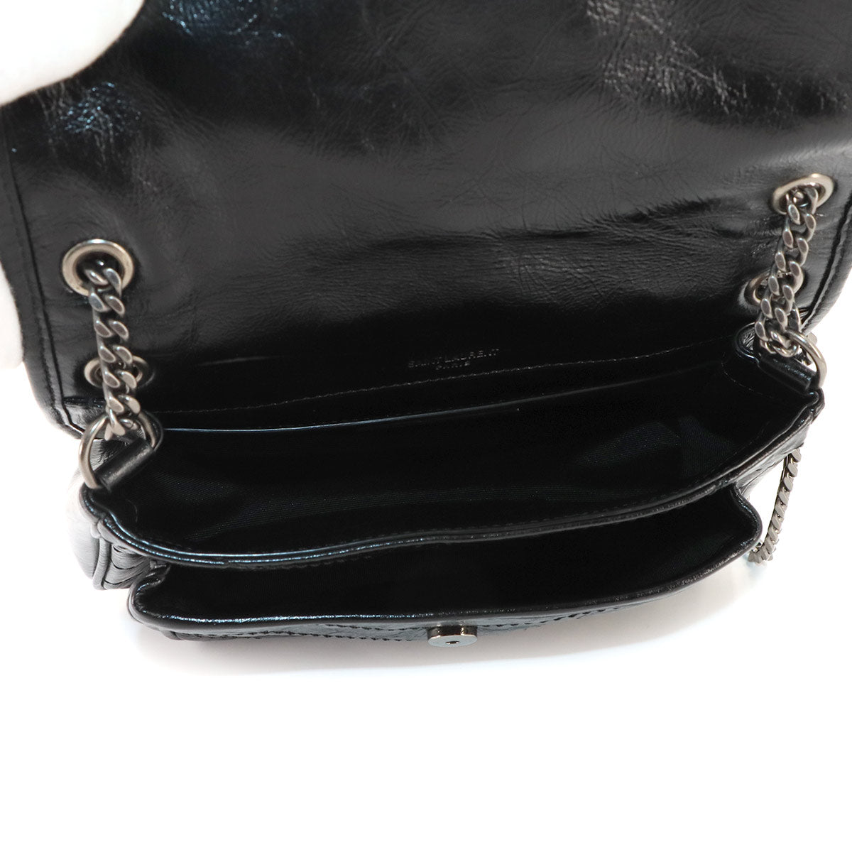 Niki Baby Chain Shoulder Bag Leather Noir 633160