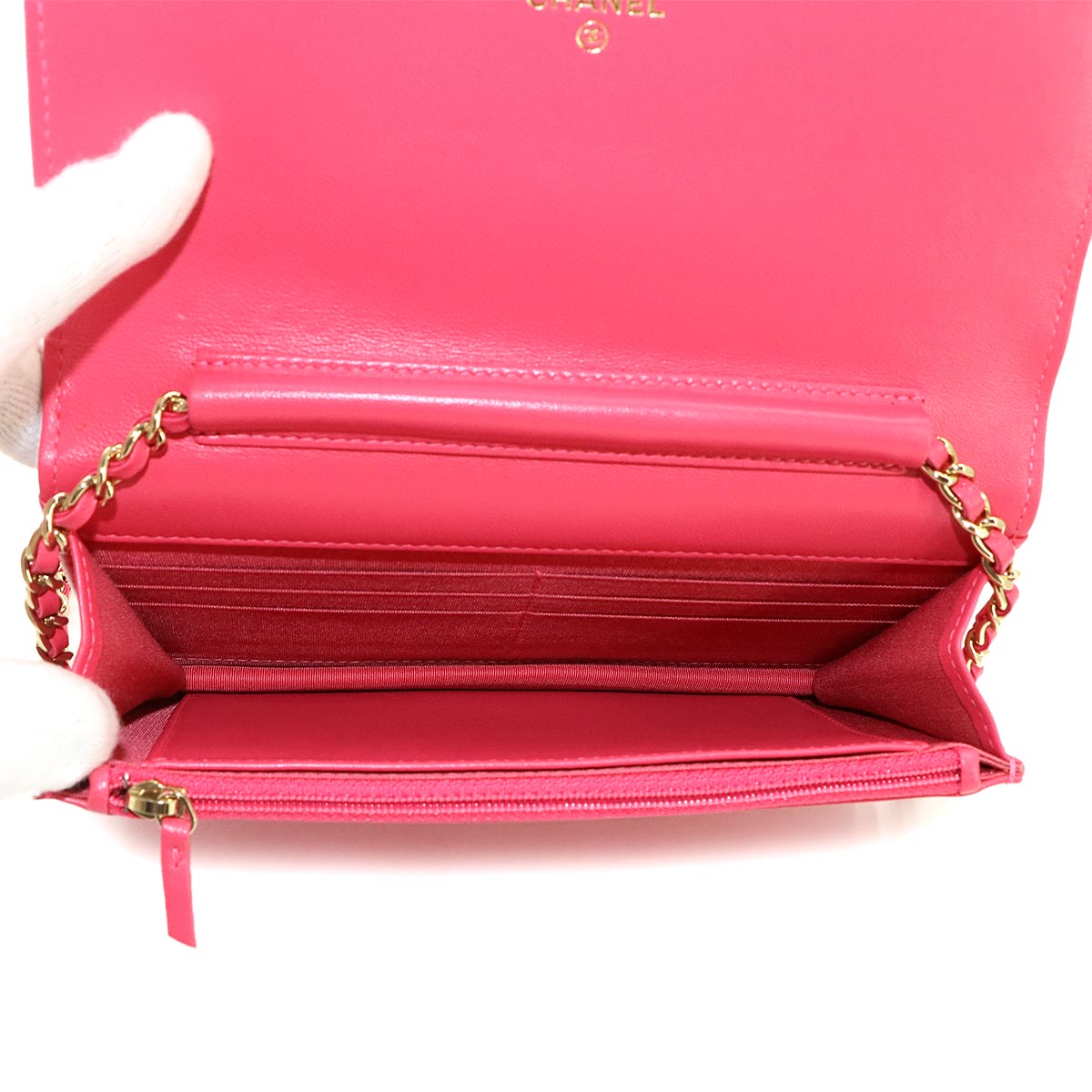 Matelasse Chain Wallet Leather Pink Icon