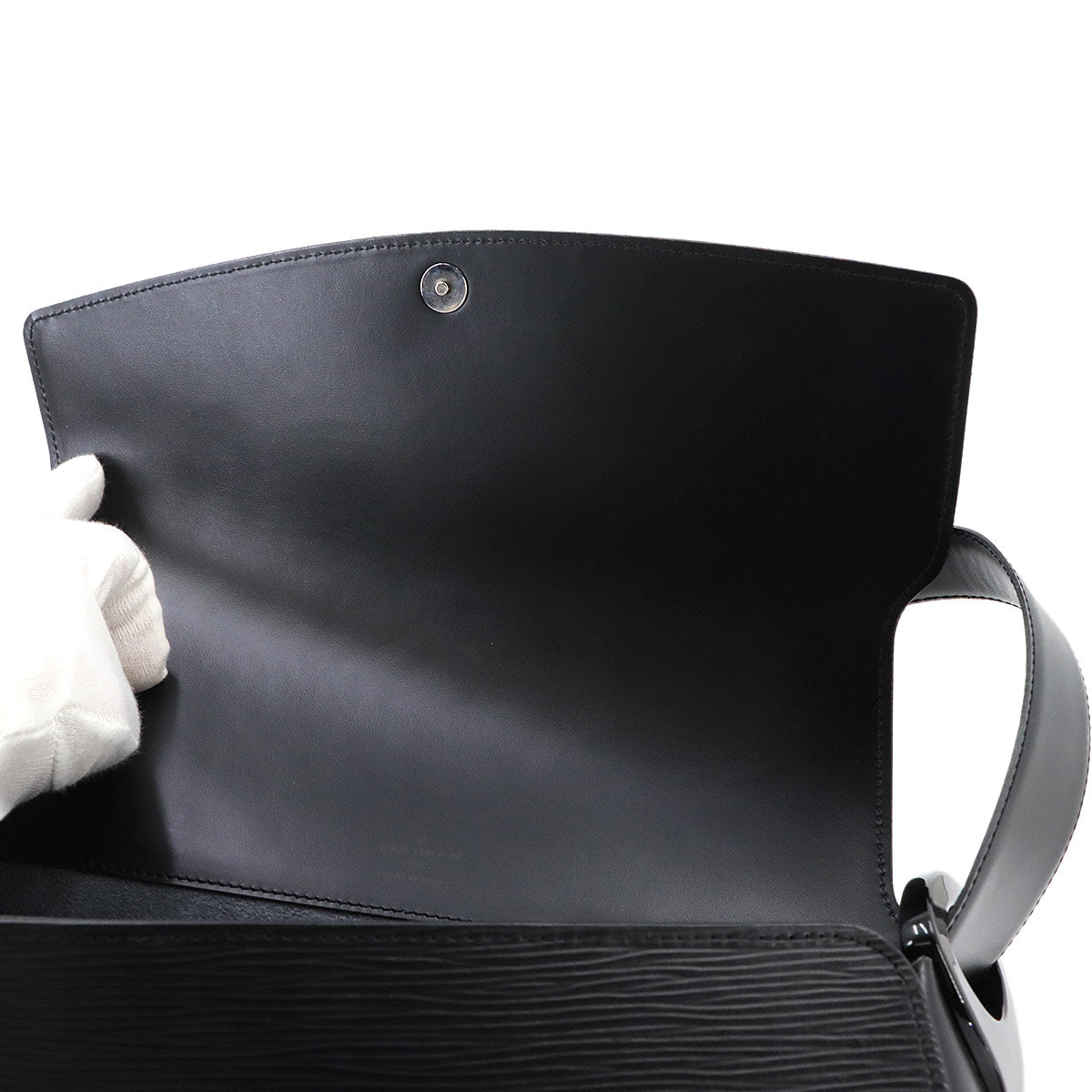 Epi Nocturne GM Shoulder Bag Leather Noir M52172