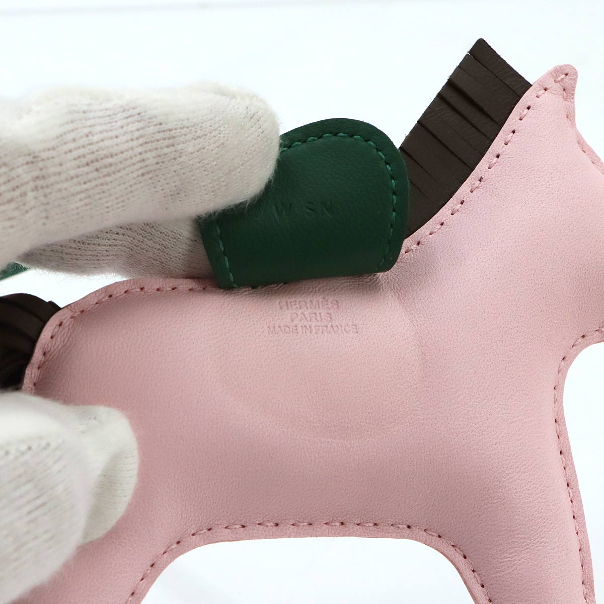 Rodeo MM Bag Charm Agneau Milo Swift Rose Darling Chocolat