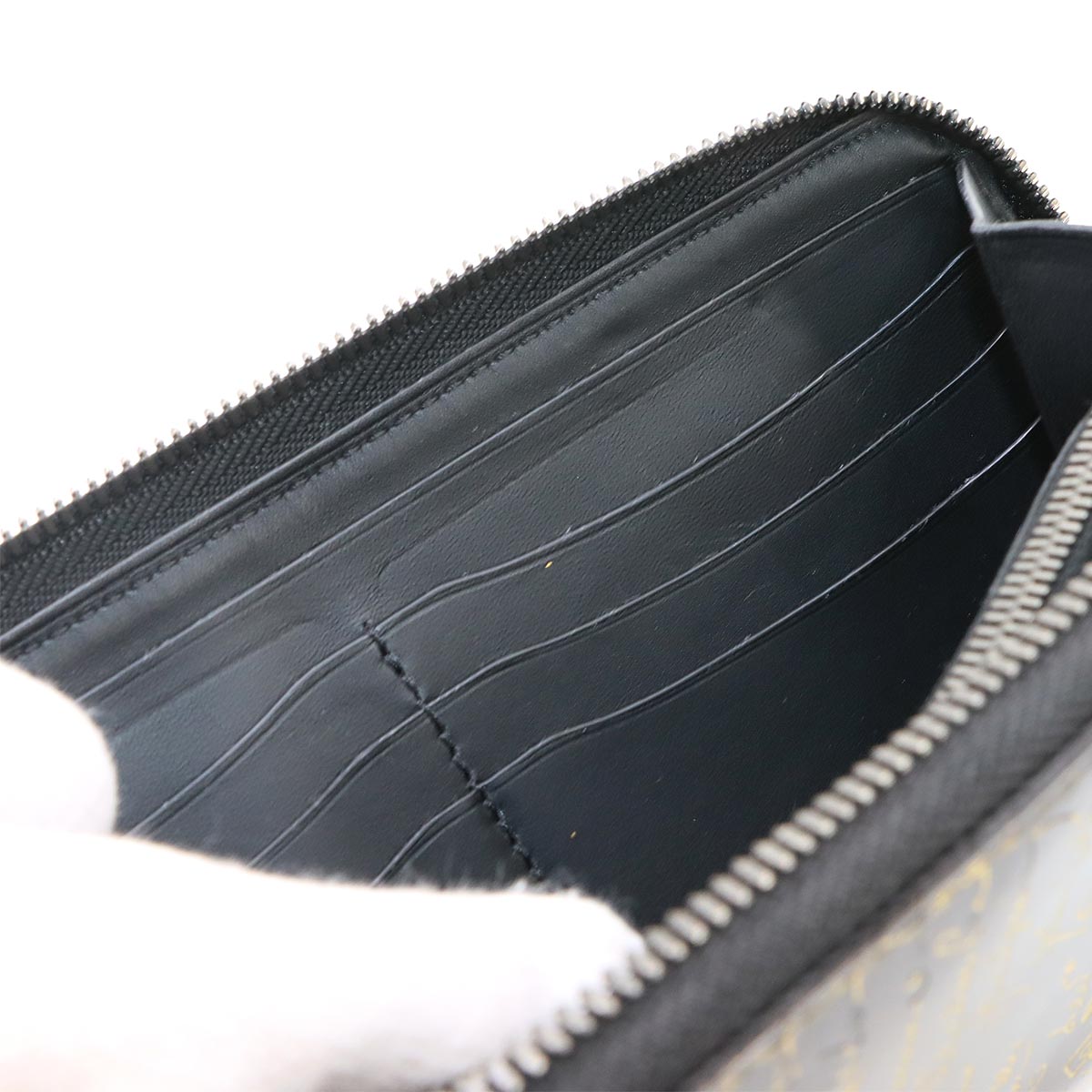 Calligraphy Itauba Long Wallet Venezia Leather Black