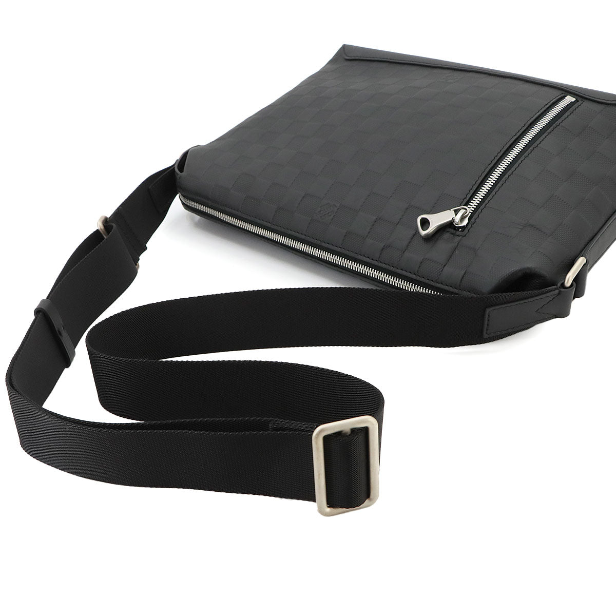 Damier Infini Discovery Messenger PM Onyx N42415 Purse
