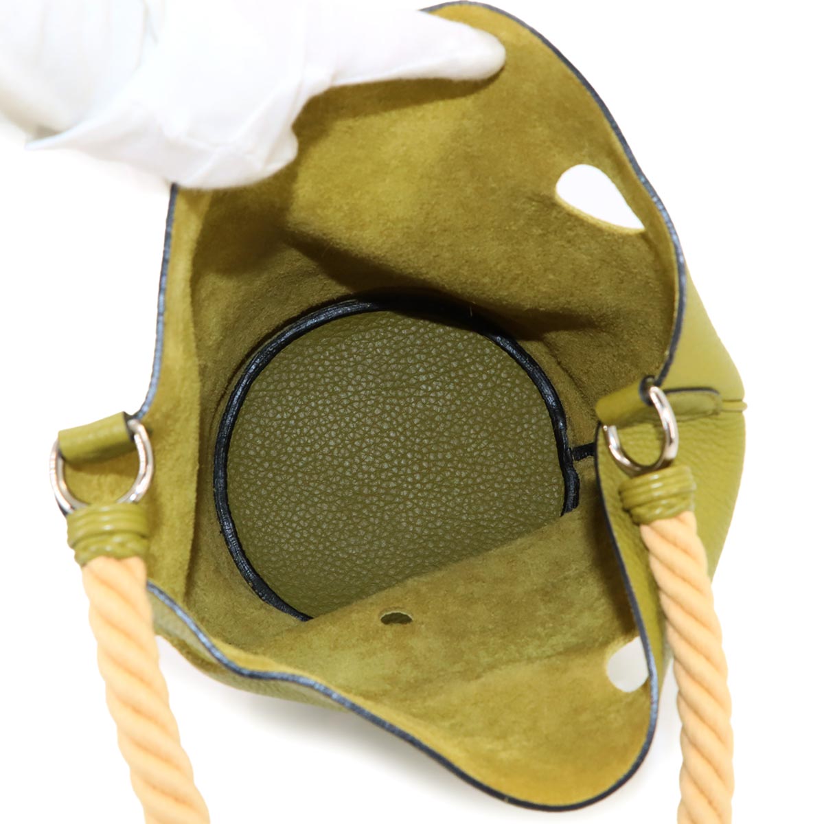 Mangeoire MM Hand Bag Taurillon Clemence Green