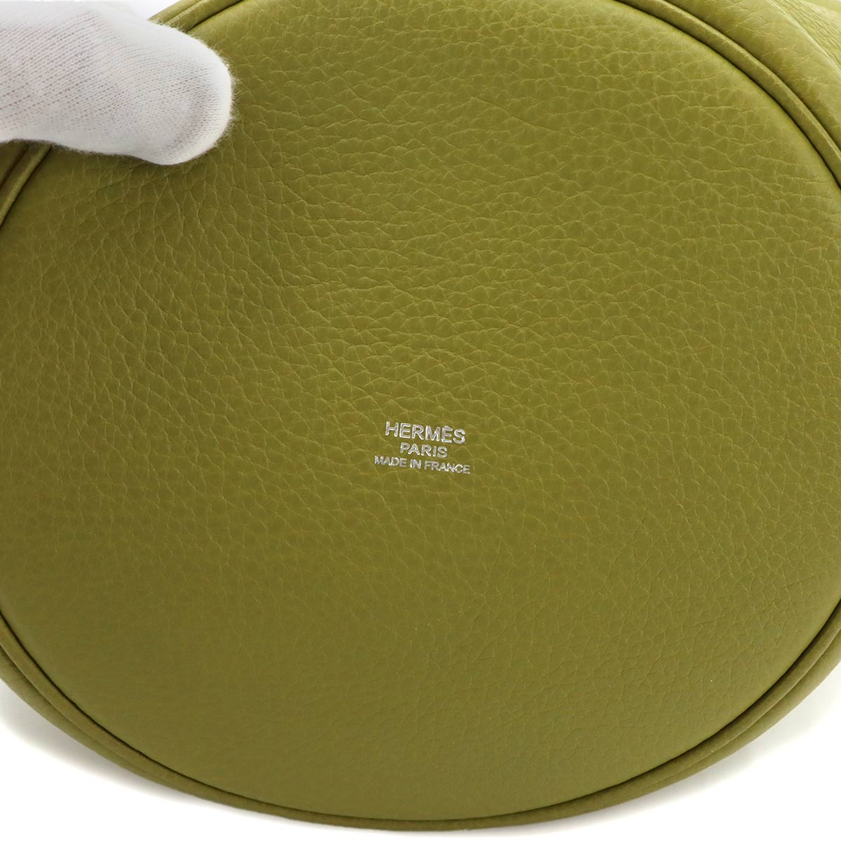 Mangeoire MM Hand Bag Taurillon Clemence Green