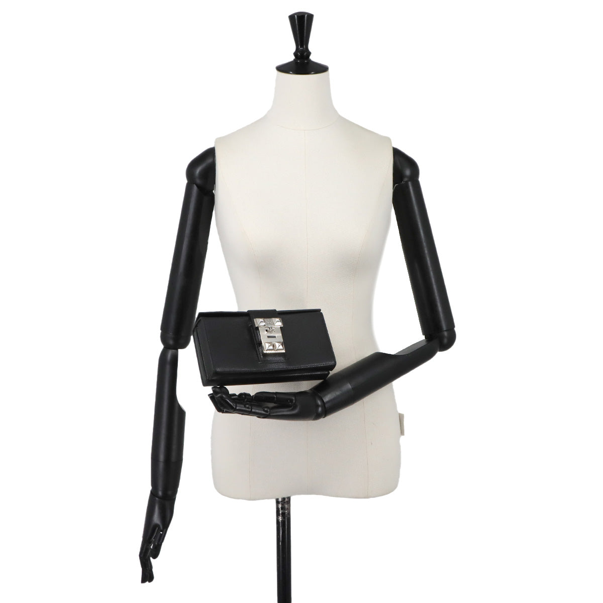 Neo Medor Clutch Bag Chevre Chamkila Black Purse