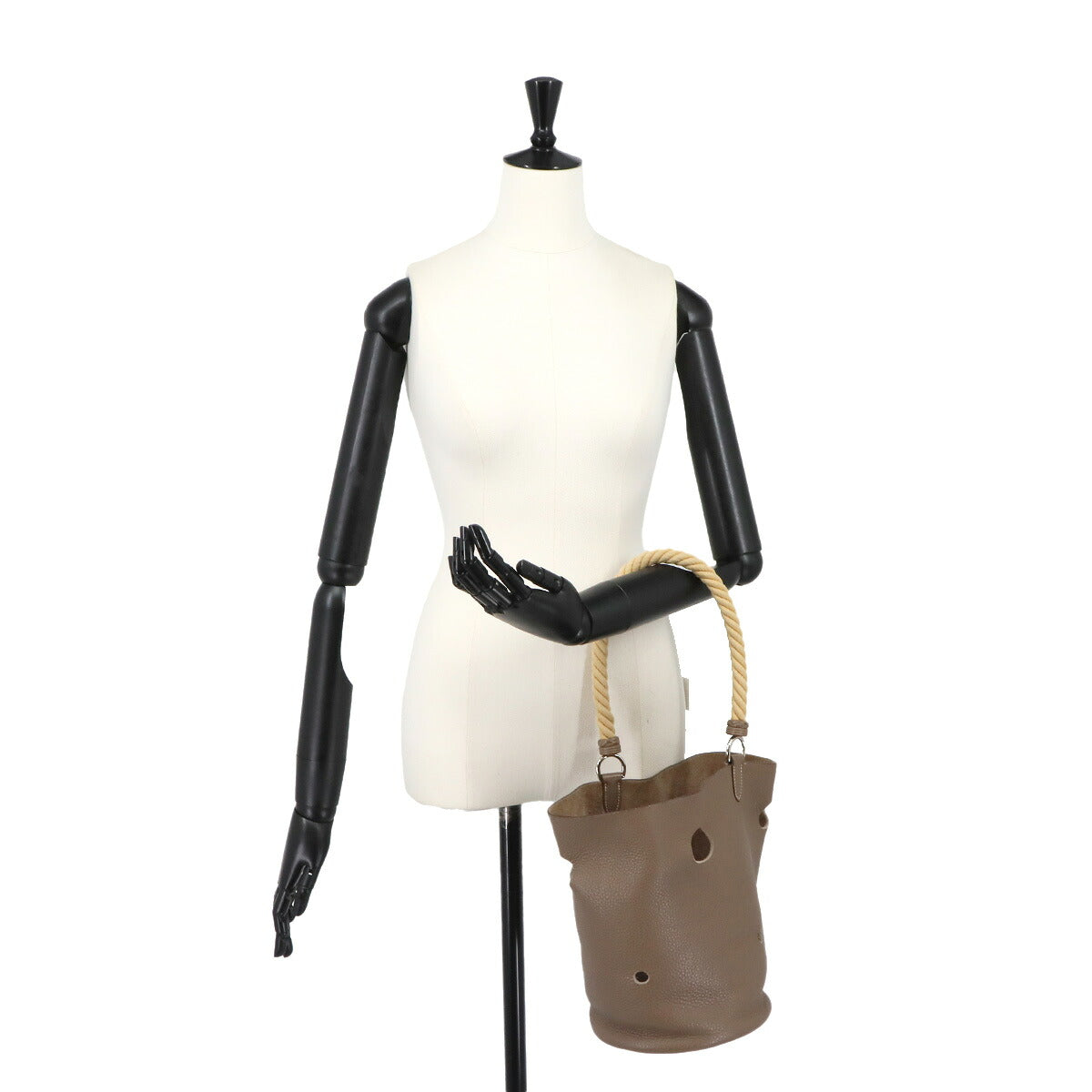 Mangeoire MM Hand Bag Taurillon Clemence Etoupe