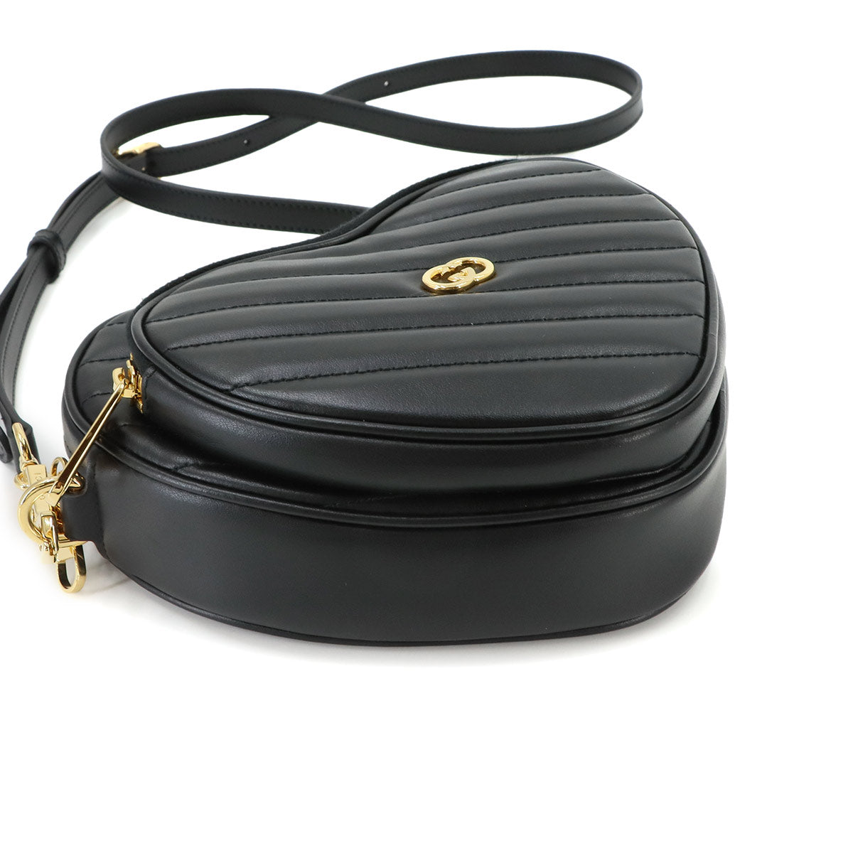 Interlocking G Heart Shoulder Bag Leather Black 751628 Purse