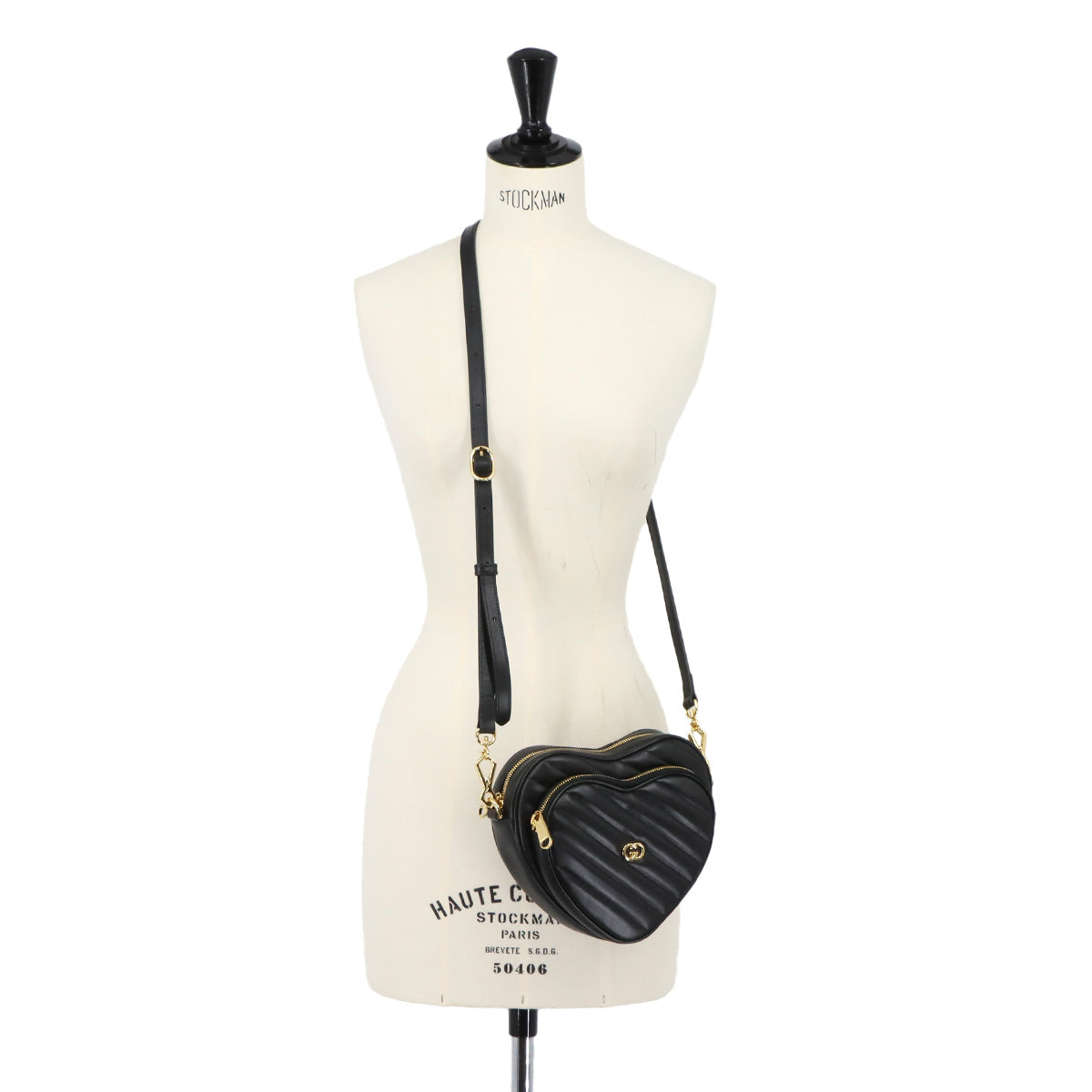 Interlocking G Heart Shoulder Bag Leather Black 751628 Purse
