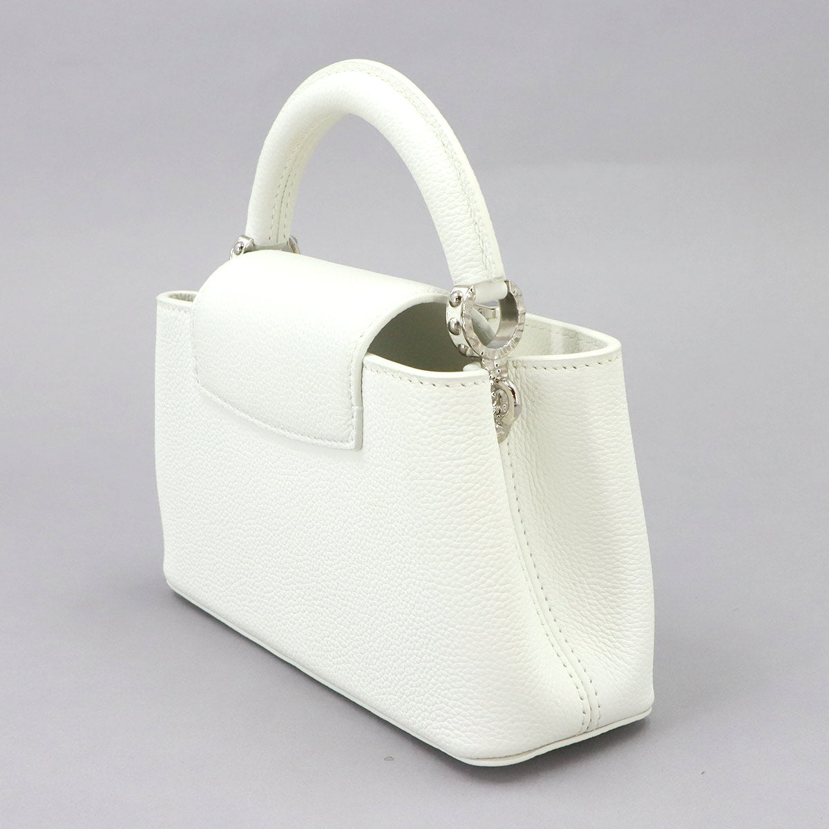 Capucines EW MM Hand Shoulder Bag Taurillon Leather