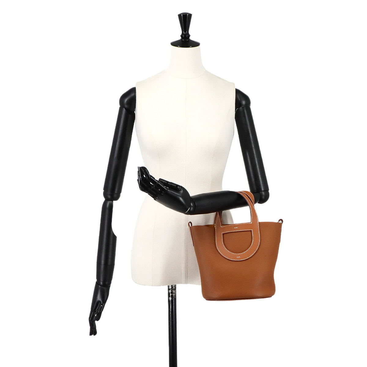 In the Loop 18 Hand Bag Taurillon Clemence Swift Gold