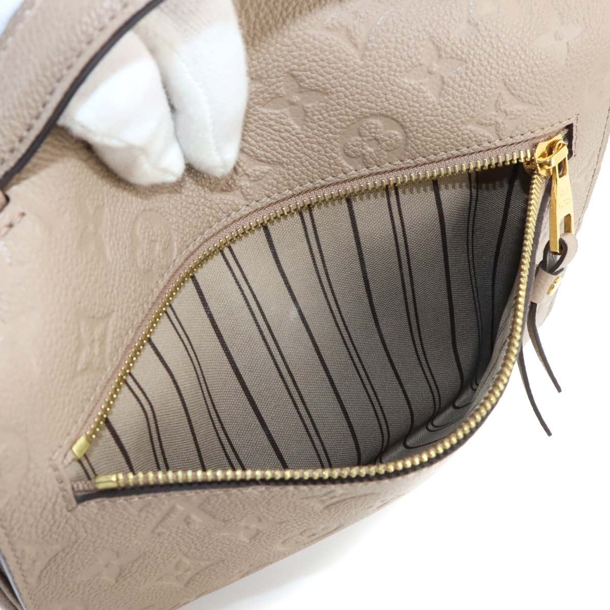 Monogram Empreinte Pochette Metis MM Hand Shoulder Bag