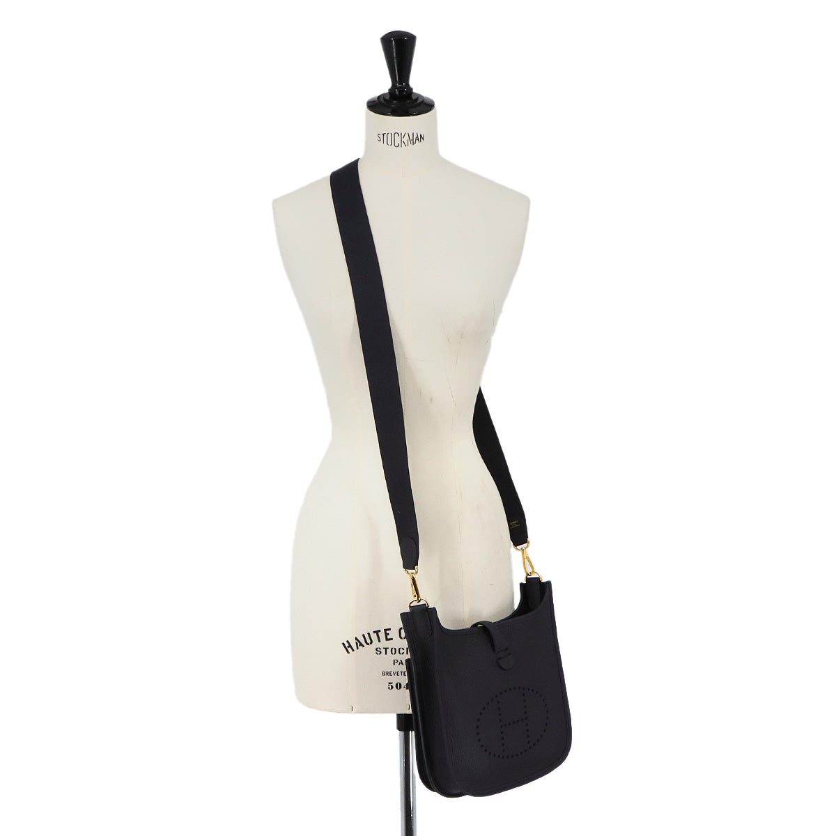 Evelyne3 23 Shoulder Bag Taurillon Clemence Black