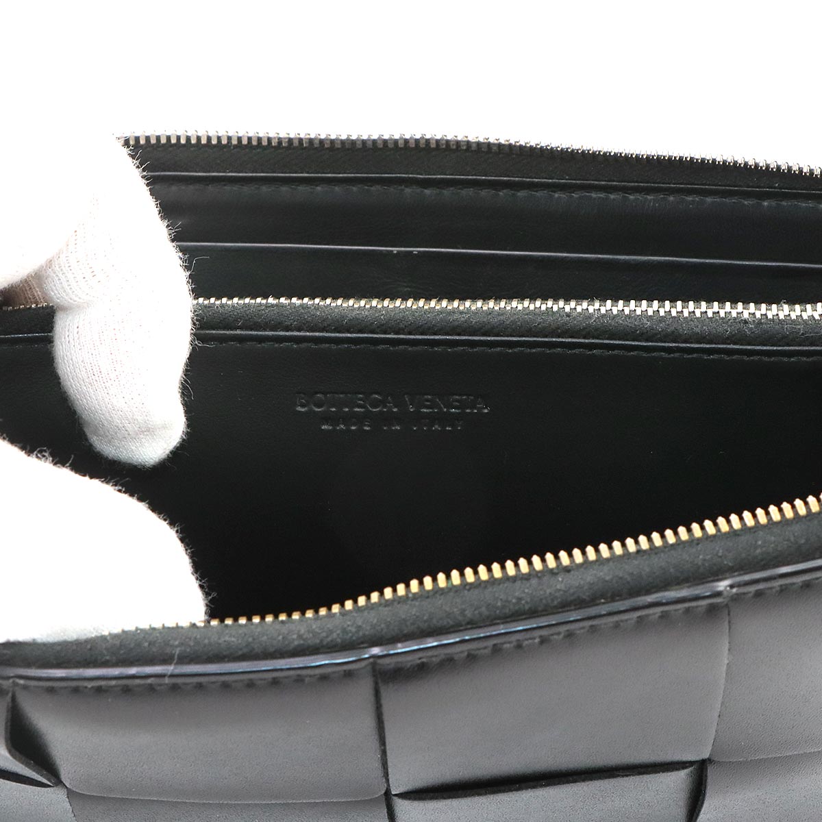 Intrecciato Cassette Zipped Around Wallet Leather Black