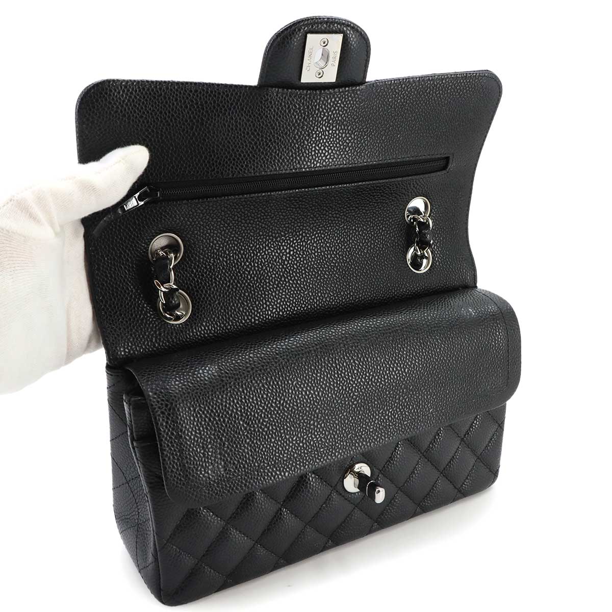 Matelasse 23 Chain Shoulder Bag Leather Black A01113