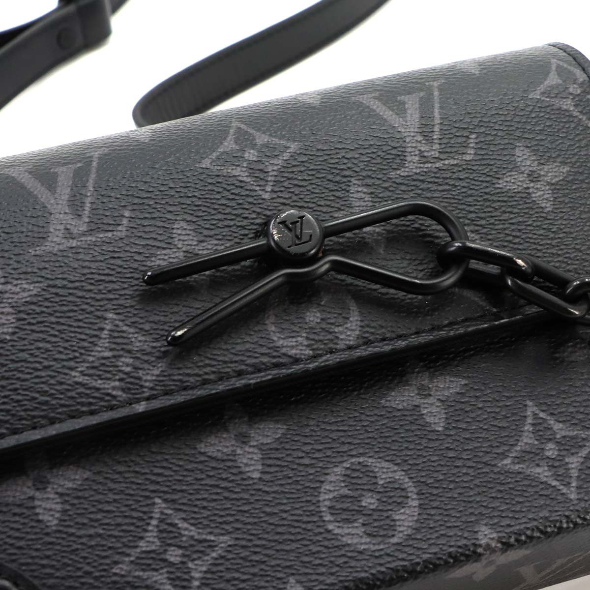 Monogram Eclipse Steamer Wearable Wallet Shoulder Bag