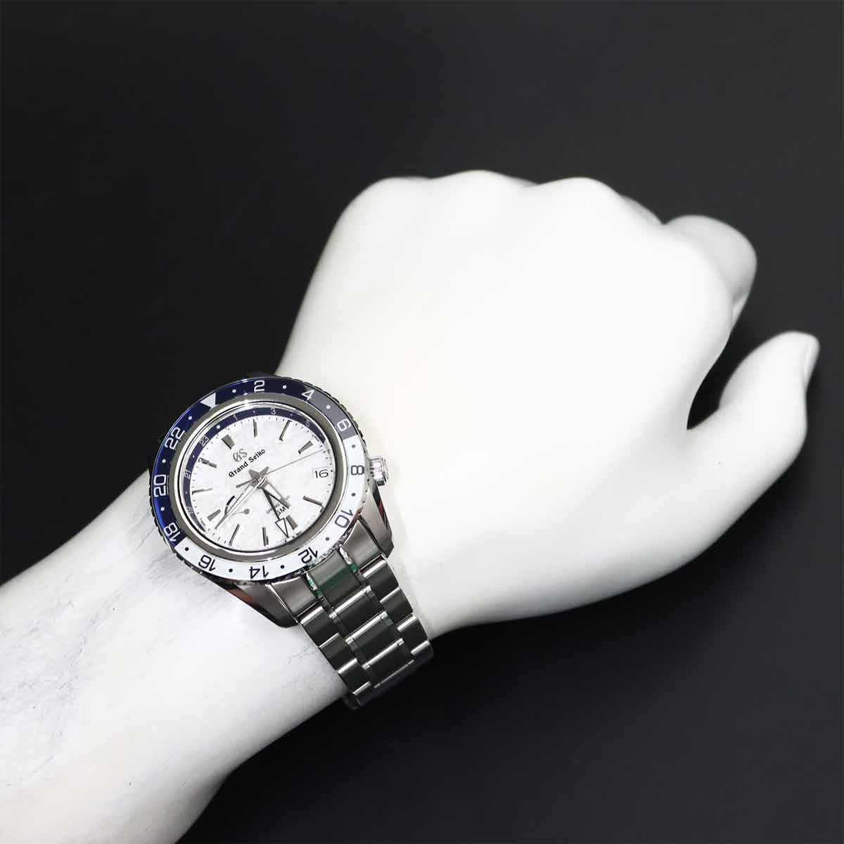 Spring drive Limited SBGE275 Date GMT White Dial Watch