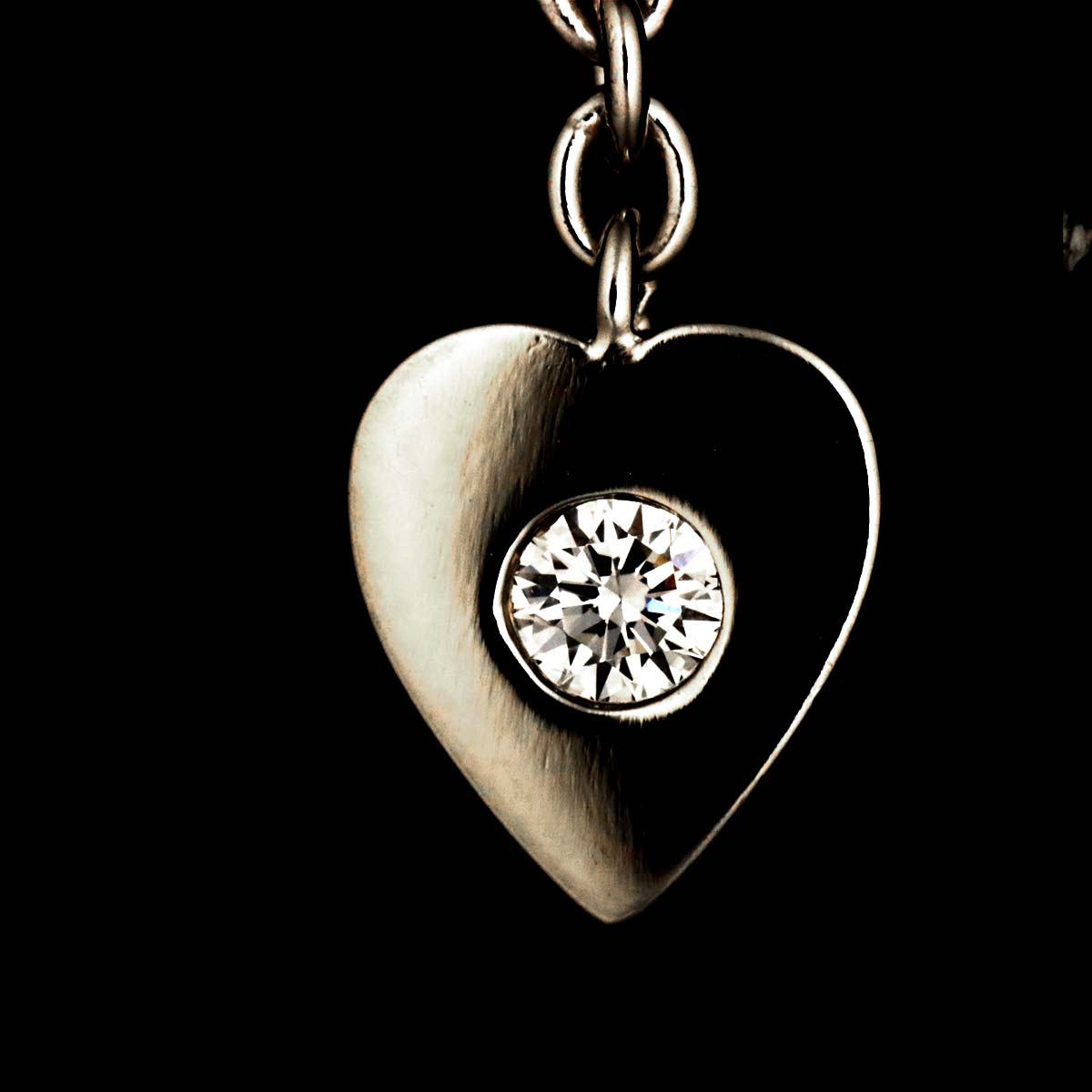 Heart Diamond Necklace 18K White Gold 750