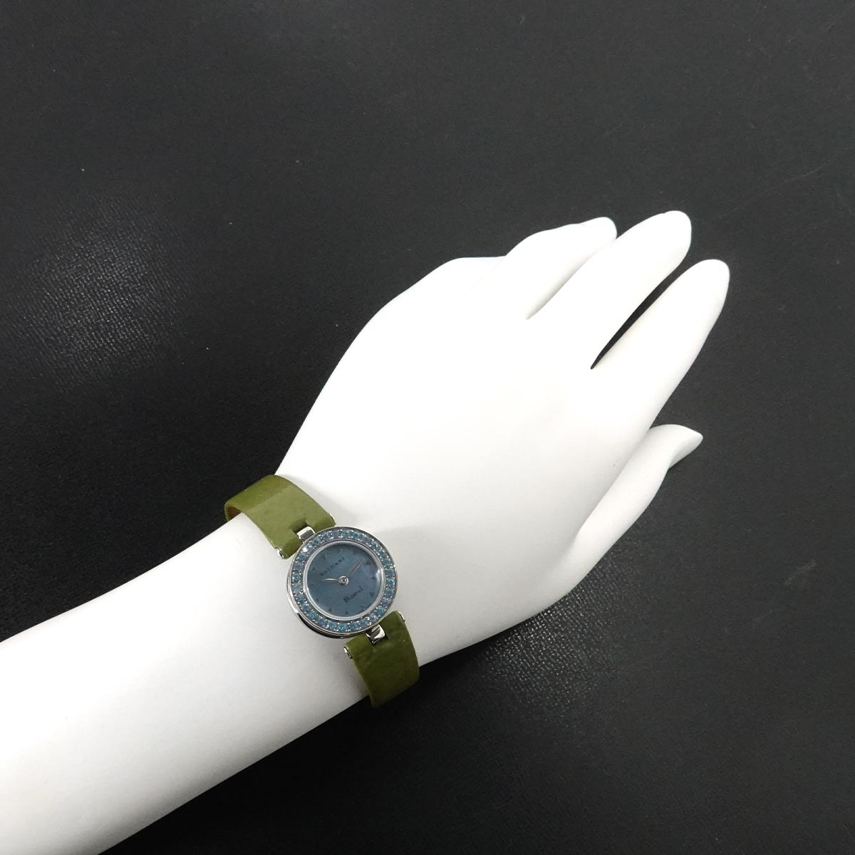 B-Zero1 BZ22S Quartz Blue Shell Dial Ladies Watch