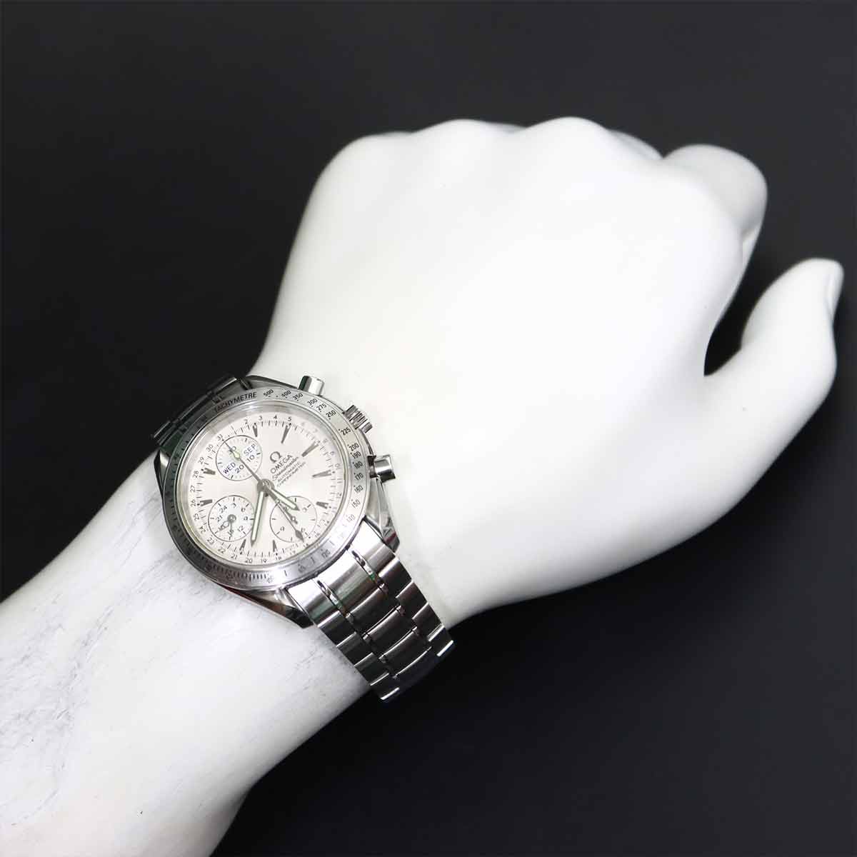 Speedmaster 3221 30 Triple calendar Chronograph Silver Dial