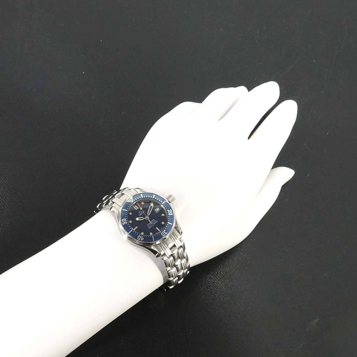 Seamaster 300m 2583 80 Date Quartz Blue Dial Ladies Watch