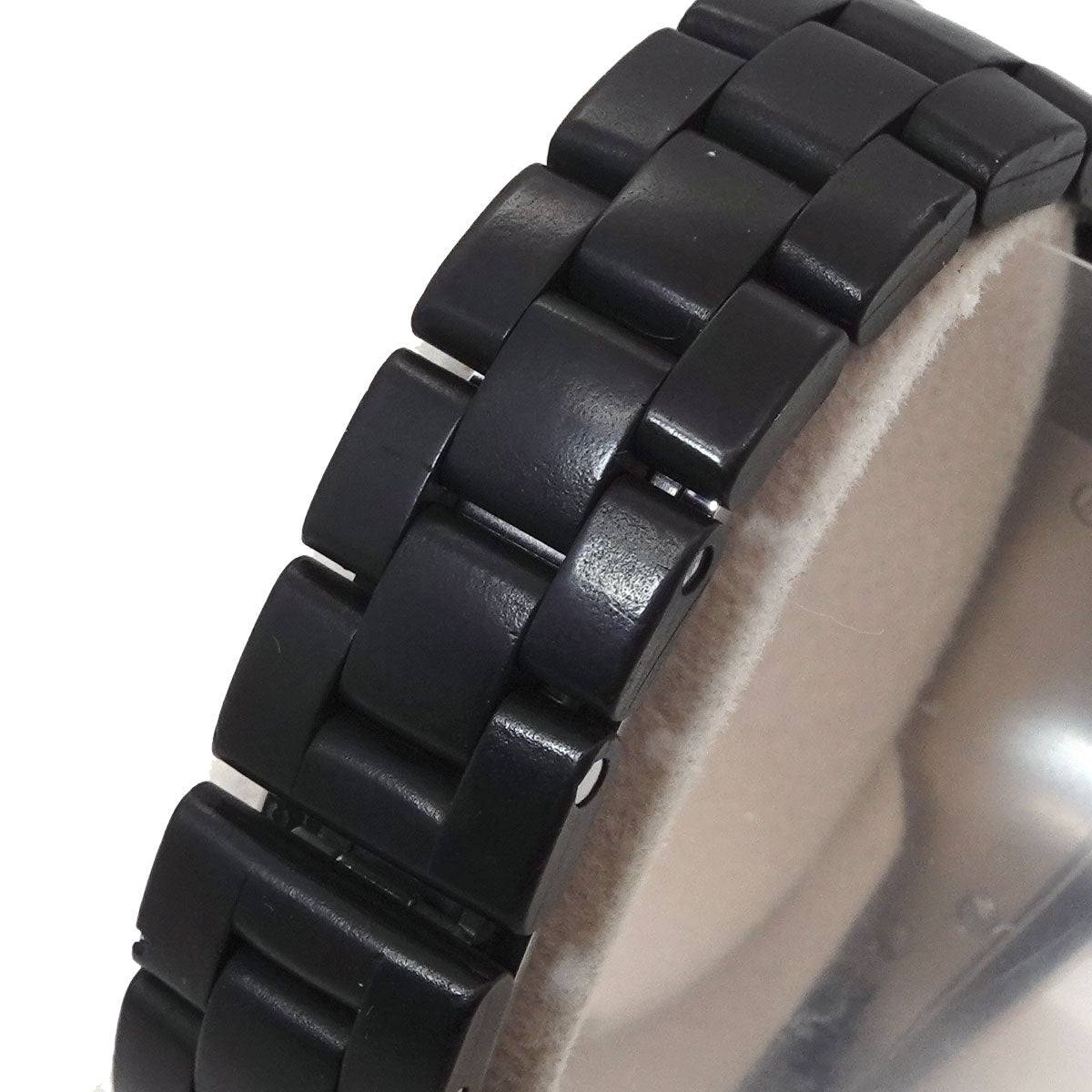 J12 33mm H0681 Ceramic Date Quartz Black Dial Ladies Watch