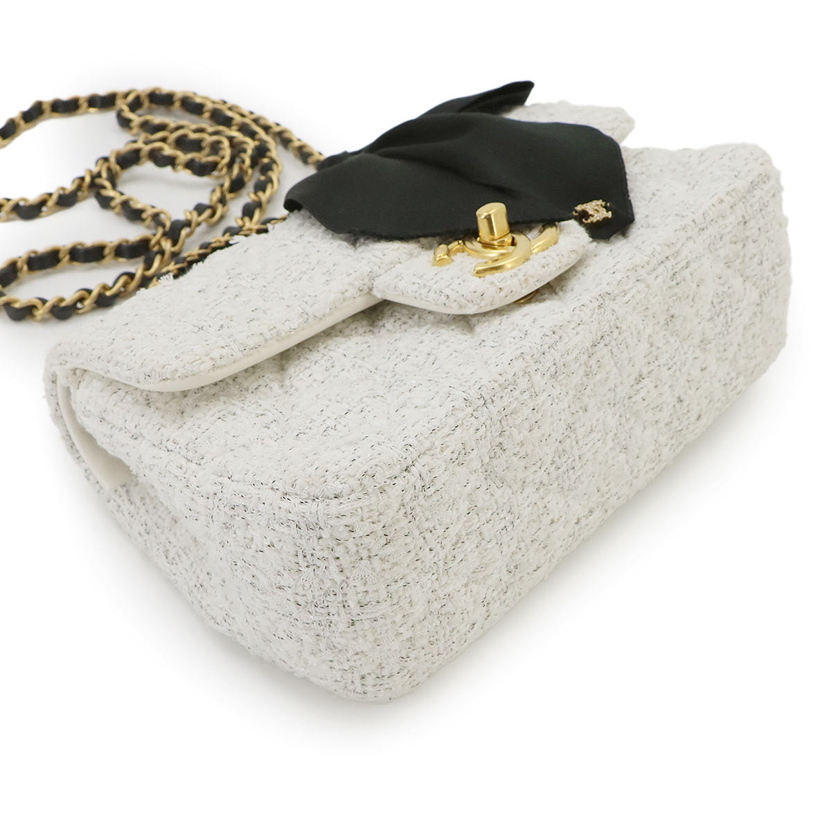 Matelasse Chain Shoulder Bag Tweed Black White