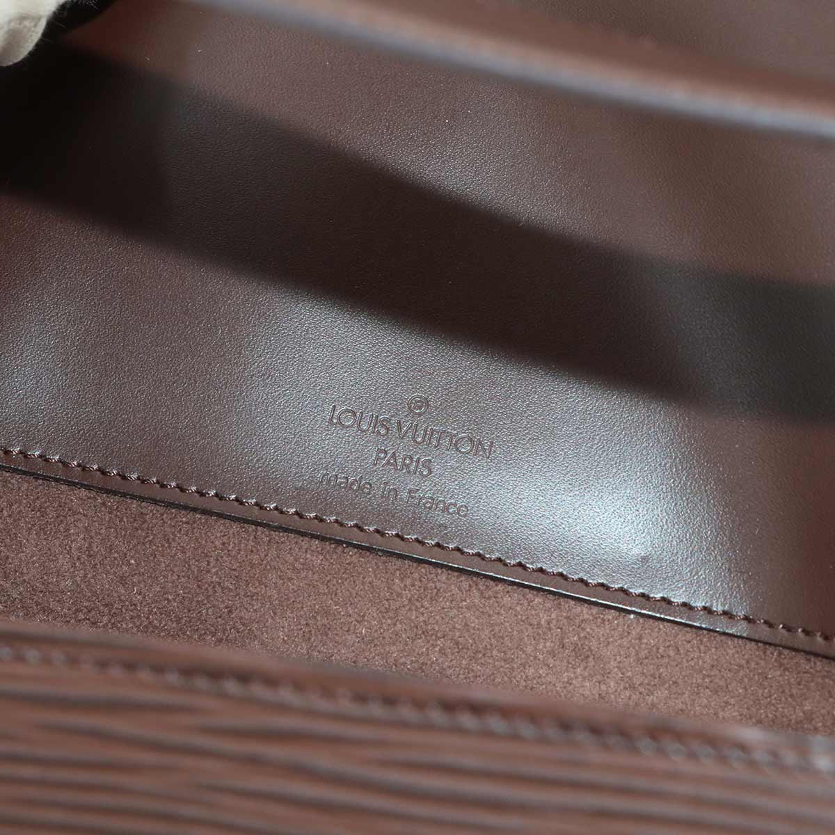Epi Nocturne PM Shoulder Bag Leather Mocha M5218D Brown