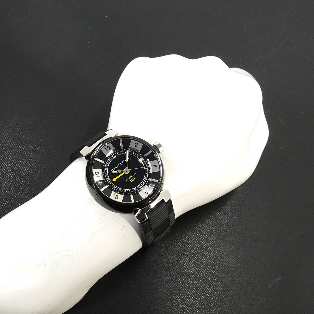 Tambour In Black GMT Q113K Automatic Mens Watch