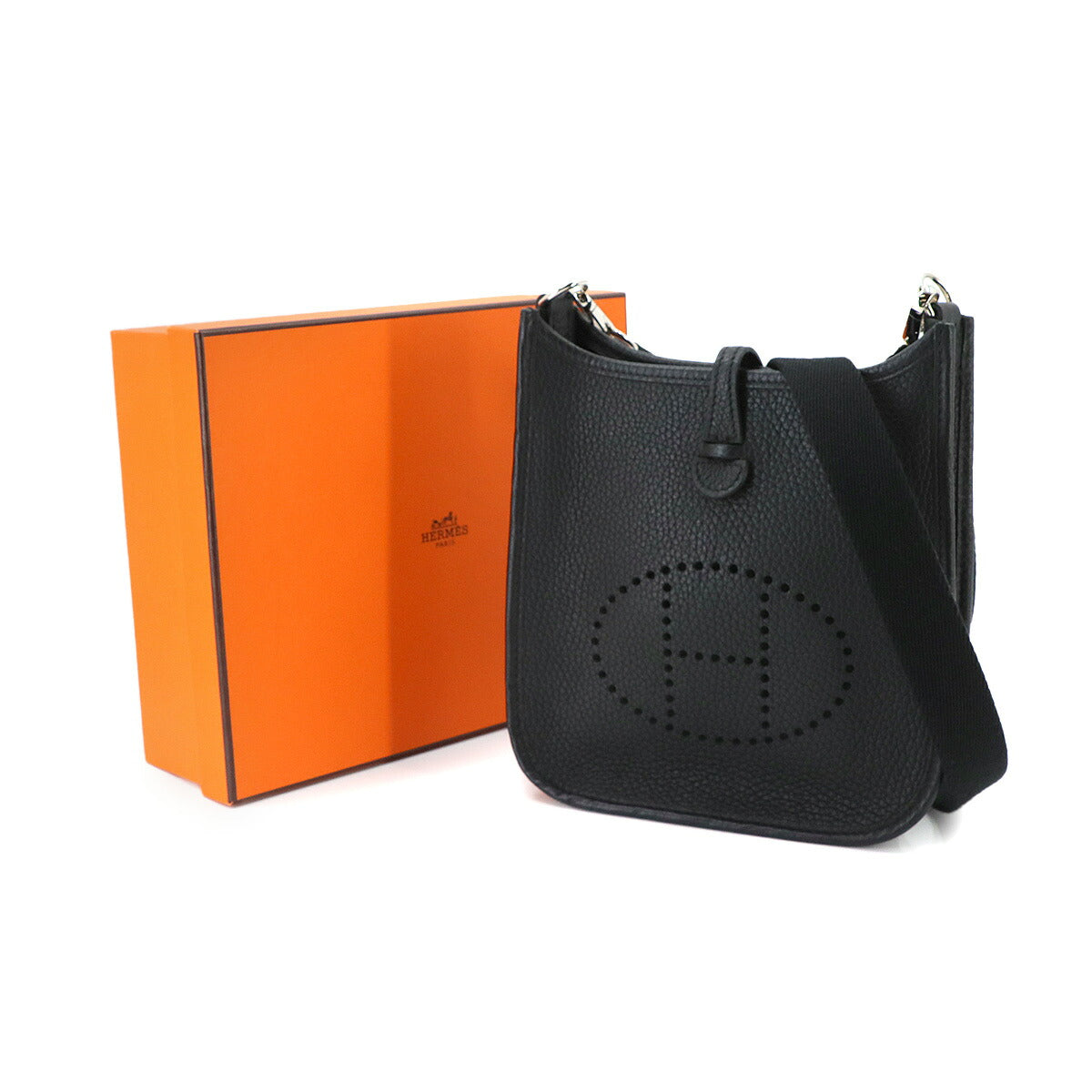 Evelyne Amazone TPM Shoulder Bag Taurillon Clemence Black