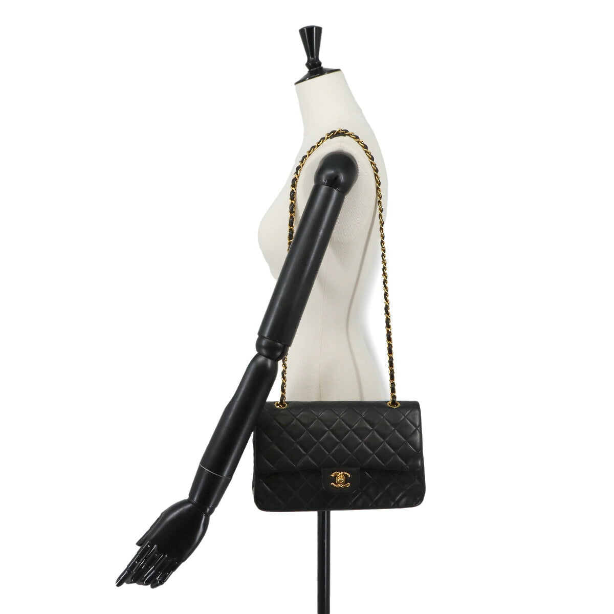 Matelasse 25 Chain Shoulder Bag Leather Black A01112