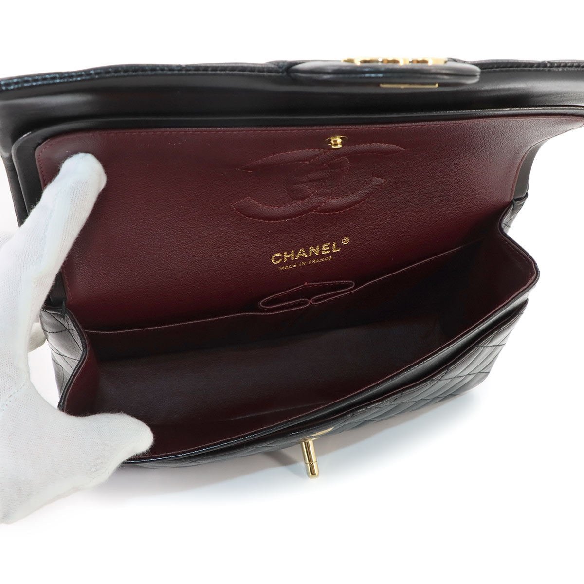Matelasse 25 Chain Shoulder Bag Leather Black A01112