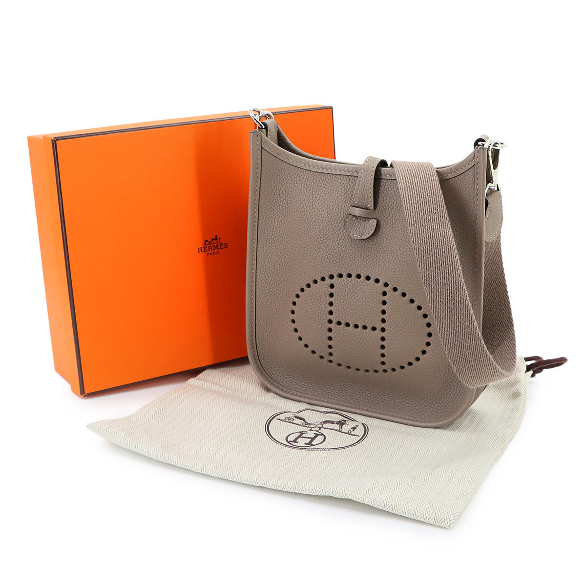 Evelyne Amazone TPM Shoulder Bag Taurillon Clemence