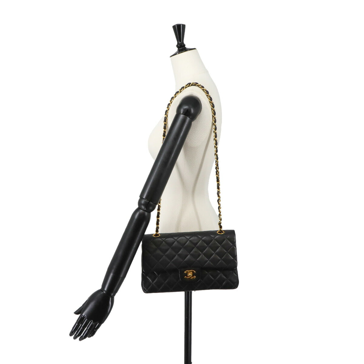 Matelasse 25 Chain Shoulder Bag Leather Black A01112