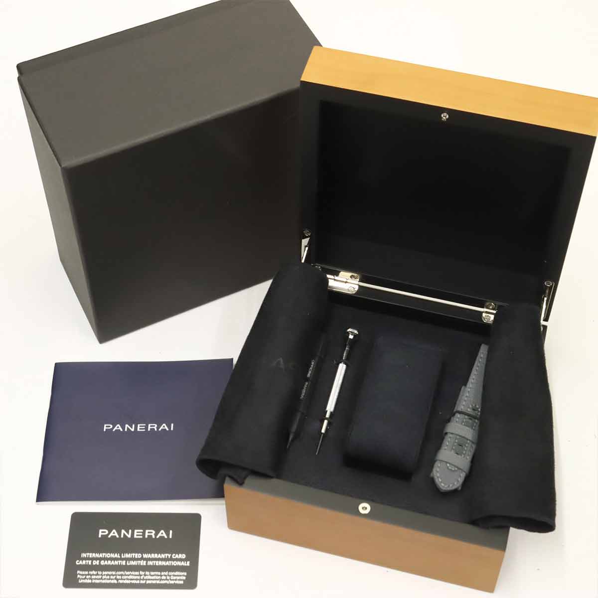 Submersible PAM02683 Automatic Date Black Dial Mens