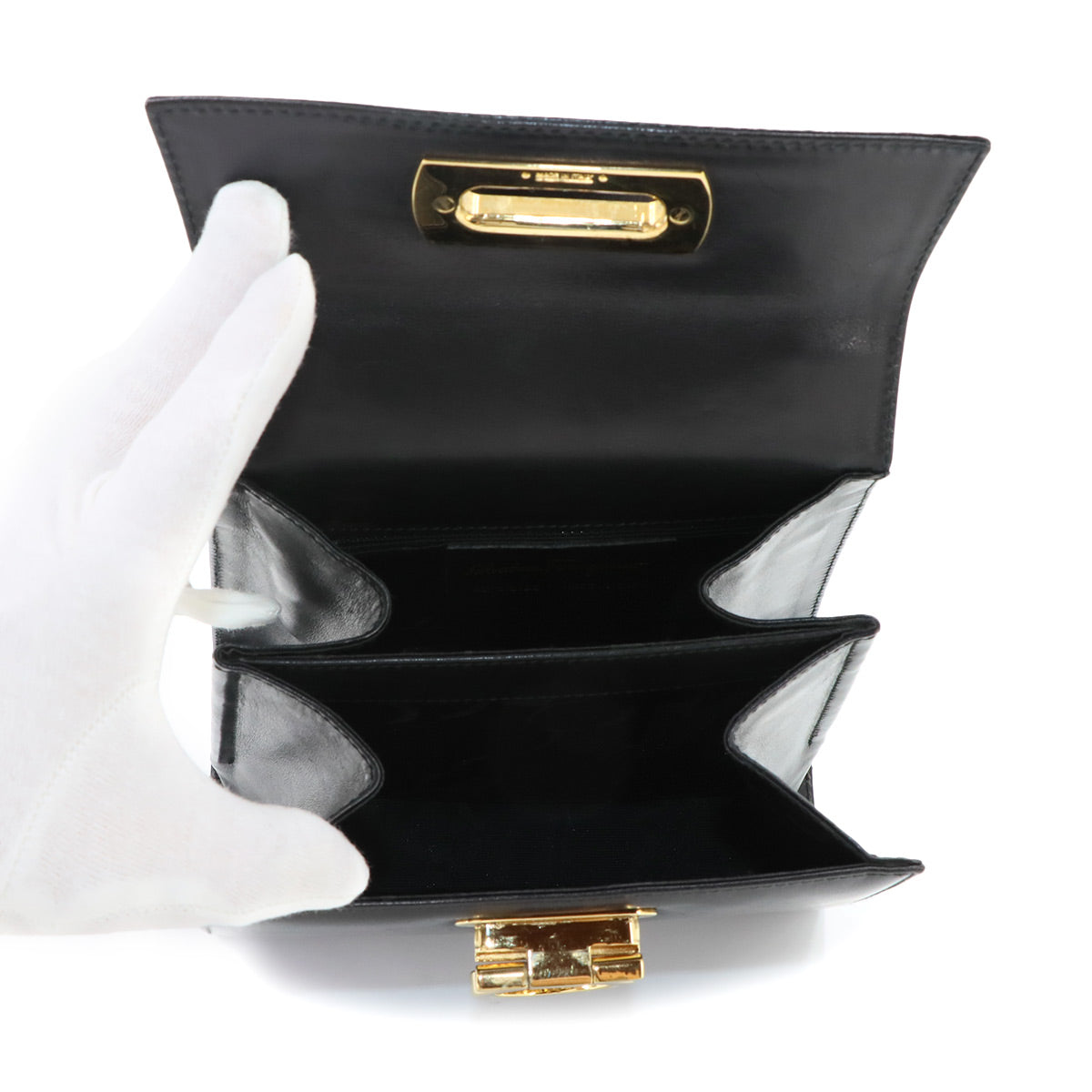 Gancini Hand Shoulder Bag Leather Black AQ212193