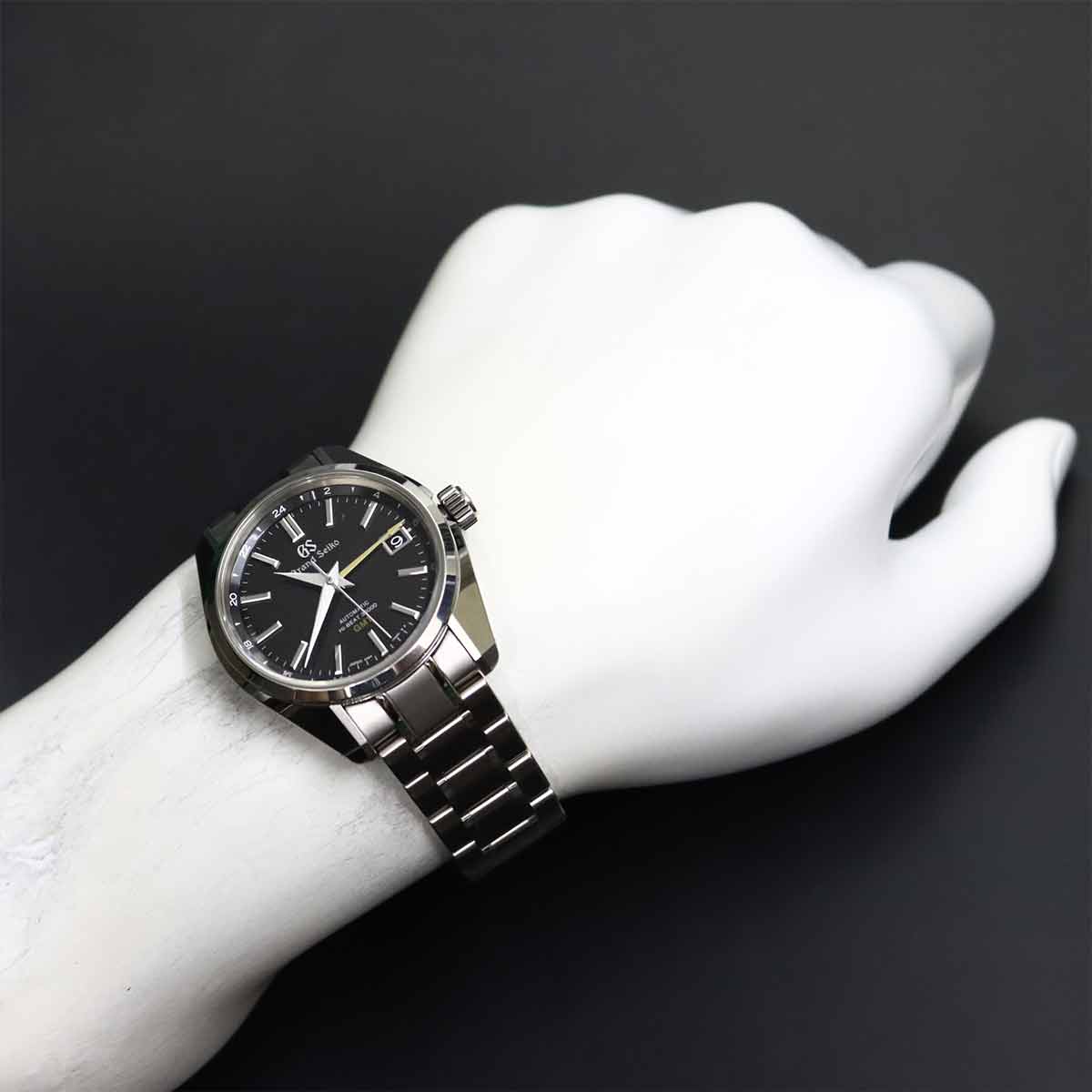 SBGJ213 9S86 00A0 Date Automatic Black Dial Mens Watch
