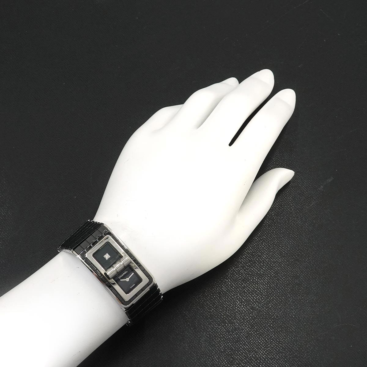 Code CoCo H5147 Quartz Diamond Black Dial Ladies Watch