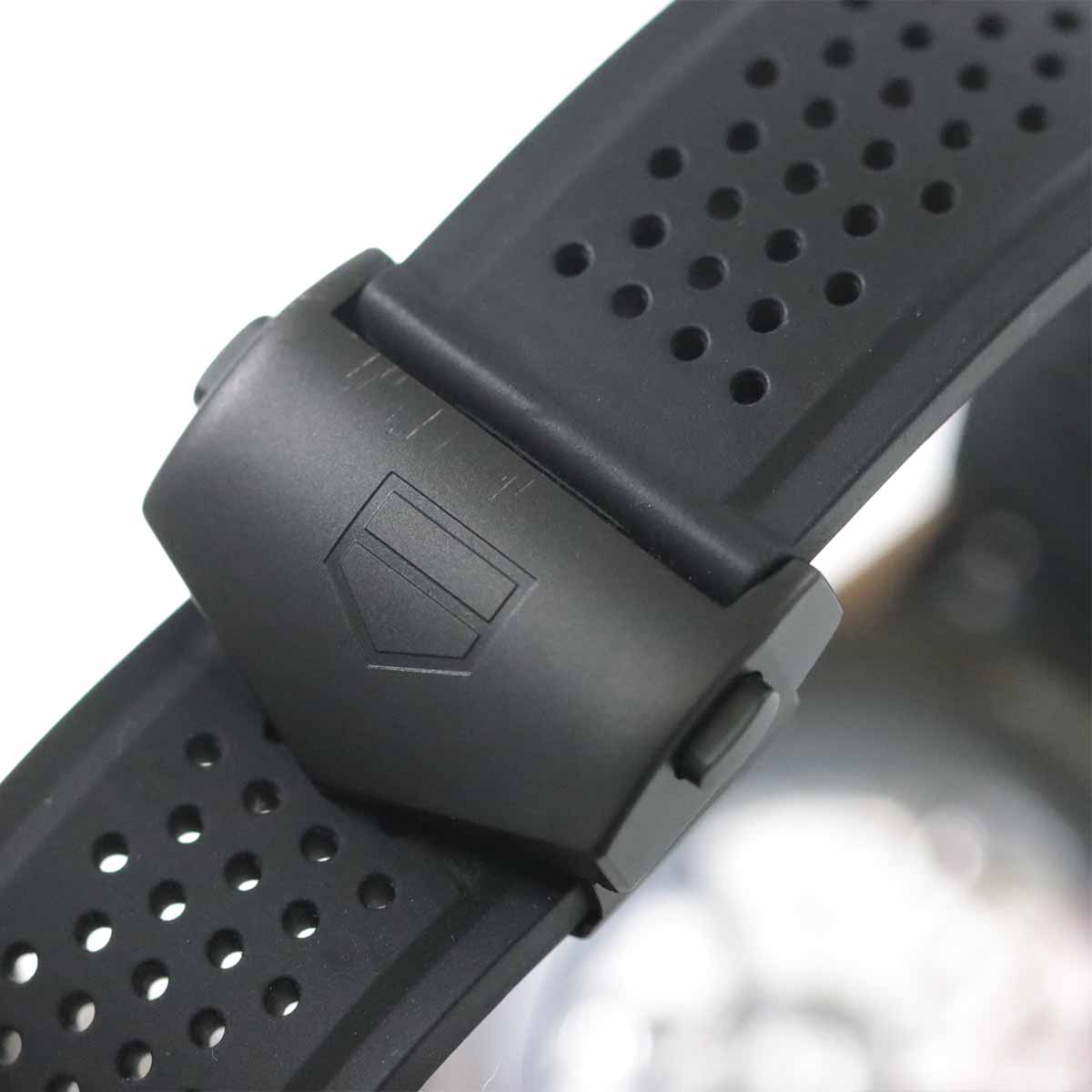 Carrera Calibre Heuer 02 CBG2052 Automatic 750 PG Mens