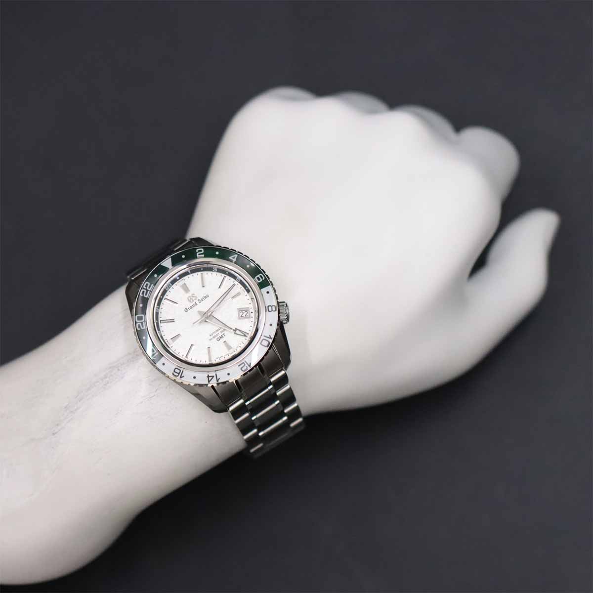 Sports Collection GMT SBGJ277 Automatic Mens Watch