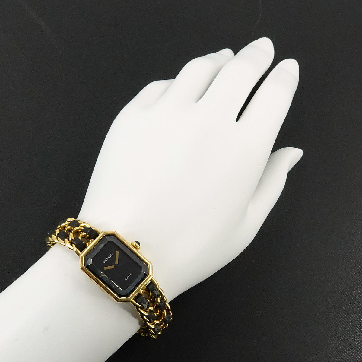 Premiere Size L H0001 Vintage Quartz Black Dial Ladies Watch