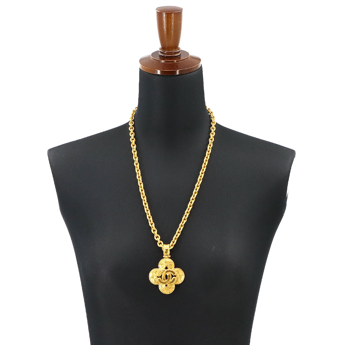 CHANEL Clover Coco Logos Long Necklace Gold 96A Vintage Accessory