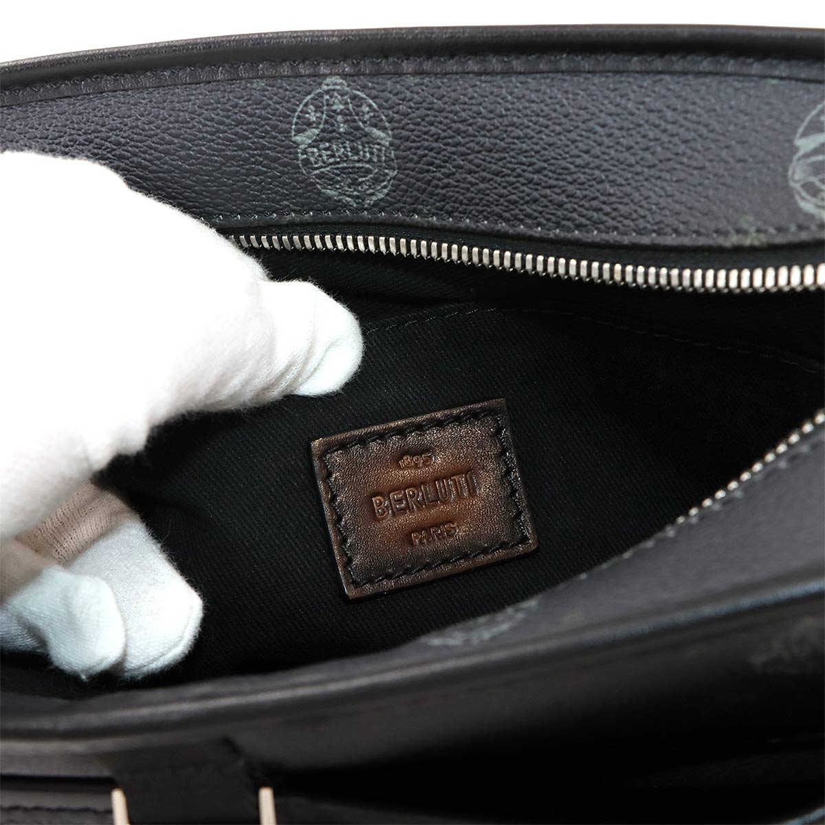 Cruiser Shoulder Bag PVC Leather Black Purse