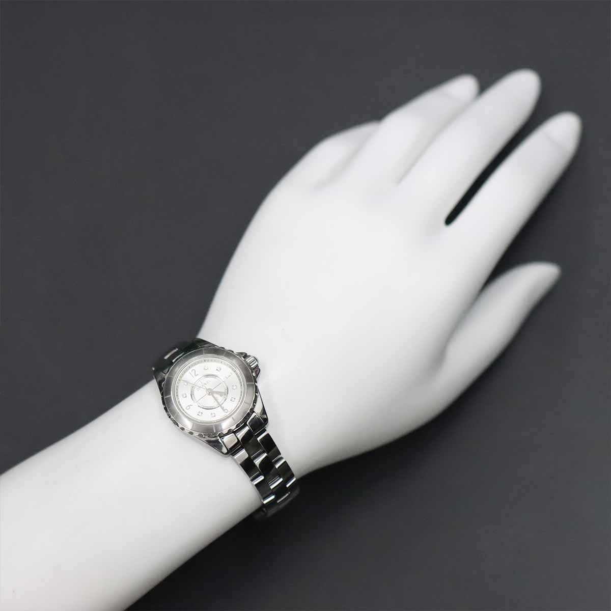 J12 Chromatic 29mm H3401 8P Diamond Quartz Silver Dial Ladies