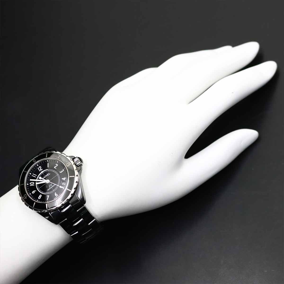 J12 38mm H0685 Ceramic Date Automatic Black Dial Mens Watch