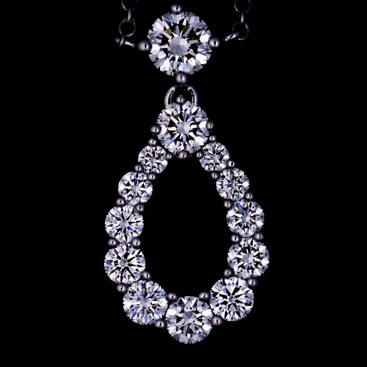Loop Diamond Medium Necklace Pt